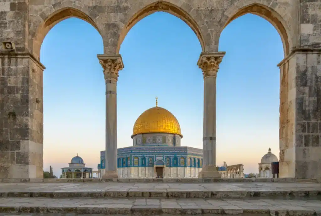 vue sur la mosquée al aqsa dernière des colonnes en voute